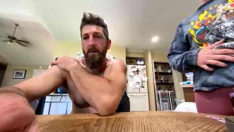 Creeksidecouple online show from April 5, 2026, 6:27 pm