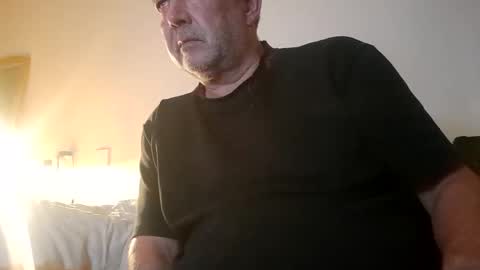 creems2 online show from January 26, 2025, 5:13 am