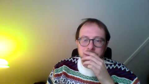 Snapshot of creloxp chatting on December 10, 2024, 10:28 am creloxp online show from December 10, 2024, 10:28 am