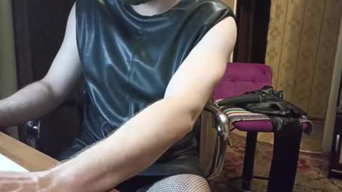 Snapshot of cremjee chatting on September 22, 2025, 8:11 pm cremjee  online show from September 22, 2025, 8:11 pm