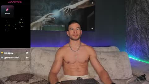 Snapshot of crhistian1_ chatting on December 17, 2024, 7:48 pm CRHISTIAN online show from December 17, 2024, 7:48 pm