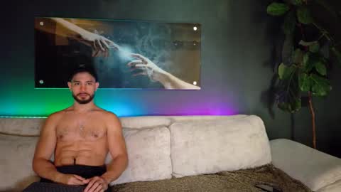 CRHISTIAN online show from April 28, 2026, 4:23 pm