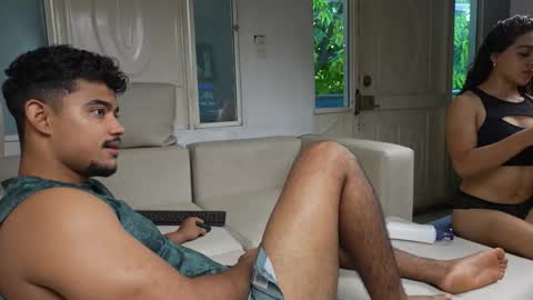 Crimson heart online show from September 30, 2025, 1:38 pm