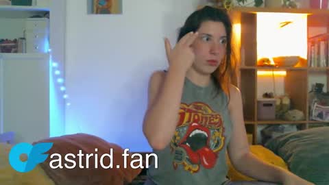 Astrid online show from September 13, 2025, 9:36 pm
