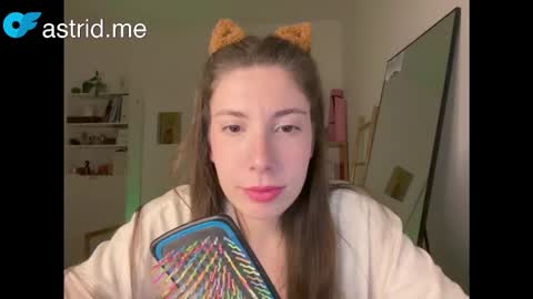 Astrid online show from October 22, 2025, 10:20 pm