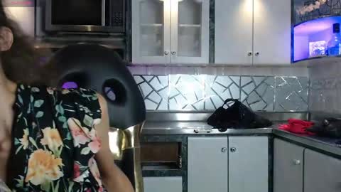 Cristina Onazis online show from May 13, 2026, 5:43 pm