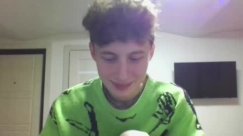 Snapshot of crispinver chatting on March 14, 2026, 7:19 pm crispinver online show from March 14, 2026, 7:19 pm