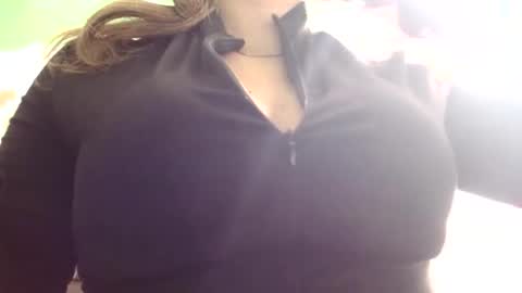 crisshantall online show from August 1, 2026, 8:41 pm