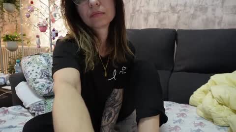 crissy_love online show from January 16, 2025, 8:11 am