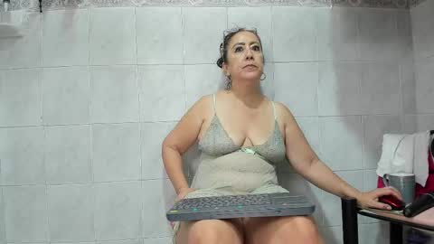 Snapshot of cristal_18xxx chatting on February 9, 2025, 6:47 pm Cristal online show from February 9, 2025, 6:47 pm