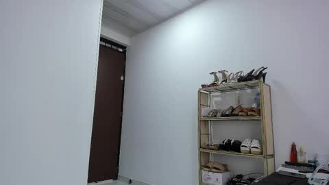 Snapshot of cristal_18xxx chatting on December 19, 2025, 2:35 pm Cristal online show from December 19, 2025, 2:35 pm