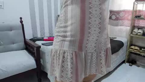 Snapshot of cristal_18xxx chatting on February 2, 2026, 3:55 pm Cristal online show from February 2, 2026, 3:55 pm