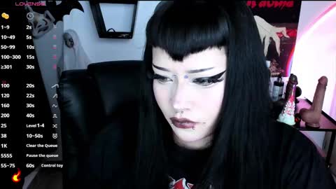 Cris online show from November 5, 2025, 10:43 pm