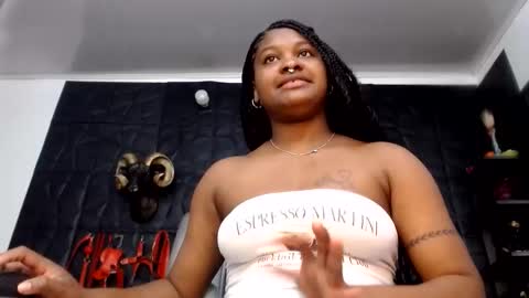 Hanna  online show from May 10, 2026, 3:17 pm