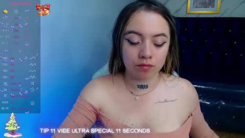 Snapshot of cristal_v_ chatting on December 13, 2024, 3:16 am Cristal online show from December 13, 2024, 3:16 am