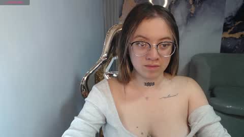 Snapshot of cristal_v_ chatting on January 17, 2025, 8:44 pm Cristal online show from January 17, 2025, 8:44 pm
