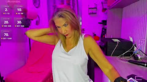 Cristal Ayala online show from June 17, 2026, 11:27 pm