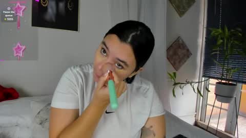 Cristal Cute  online show from December 4, 2024, 12:14 pm