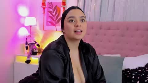 Cristal Cute  online show from December 26, 2024, 5:19 pm