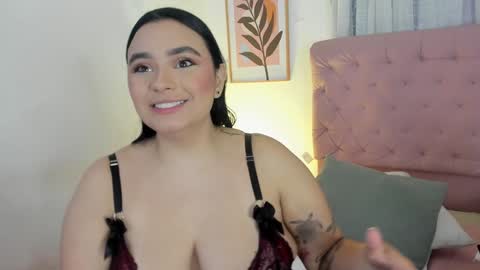 Cristal Cute  online show from January 7, 2025, 12:09 pm