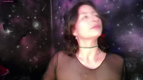 Cristal de Leon online show from September 13, 2025, 4:18 pm