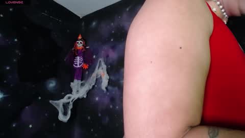 Snapshot of cristaldeleons chatting on October 15, 2025, 8:31 pm Cristal de Leon online show from October 15, 2025, 8:31 pm