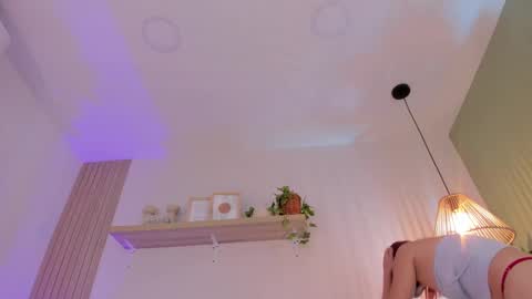 Snapshot of cristalfoxy_ chatting on February 5, 2026, 8:13 pm cristalfoxy_ online show from February 5, 2026, 8:13 pm