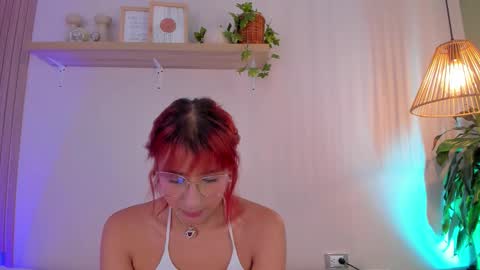 Snapshot of cristalfoxy_ chatting on February 7, 2026, 8:01 pm cristalfoxy_ online show from February 7, 2026, 8:01 pm