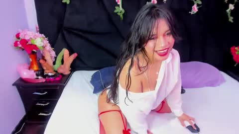 Snapshot of cristalhorny_69 chatting on October 12, 2025, 4:00 am Cristal online show from October 12, 2025, 4:00 am