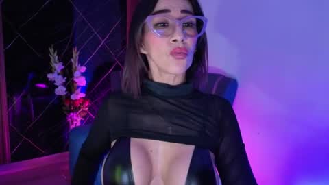 cristal miller online show from June 11, 2026, 6:50 pm