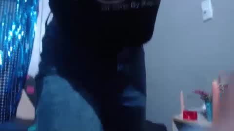 cristalmateus707rs online show from September 24, 2025, 9:29 pm