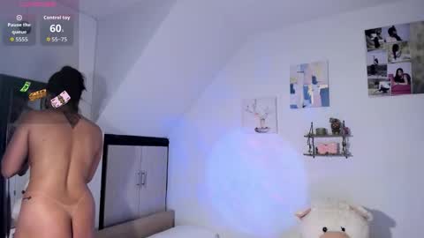 cristal online show from October 13, 2025, 1:00 pm