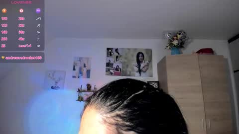cristal online show from December 2, 2025, 2:56 pm