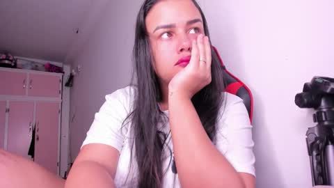 CRISTAL SADIK online show from September 30, 2025, 9:03 am