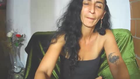Snapshot of cristalvelvet chatting on May 23, 2026, 12:16 am online show from May 23, 2026, 12:16 am
