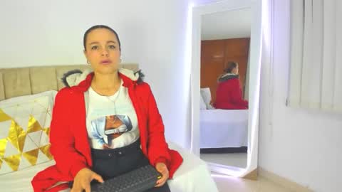 cristal walker online show from November 24, 2025, 10:26 am