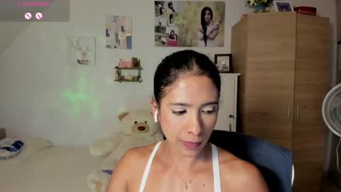 veronika online show from May 7, 2026, 2:39 am