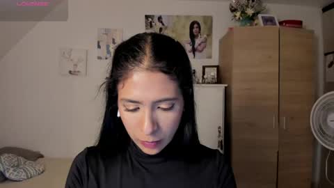veronika online show from May 11, 2026, 3:34 am