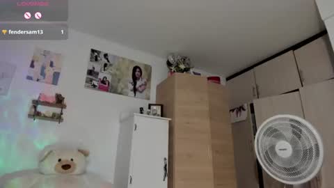 veronika online show from June 11, 2026, 2:53 am