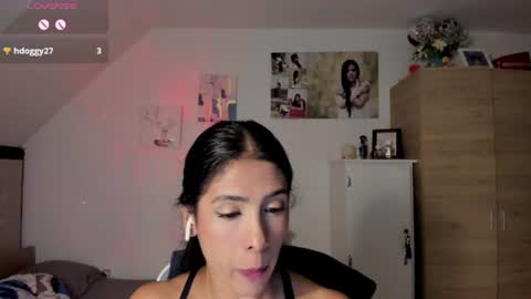 veronika online show from June 14, 2026, 3:41 am
