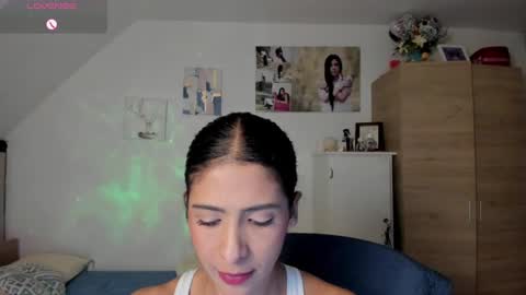 veronika online show from June 17, 2026, 3:42 am