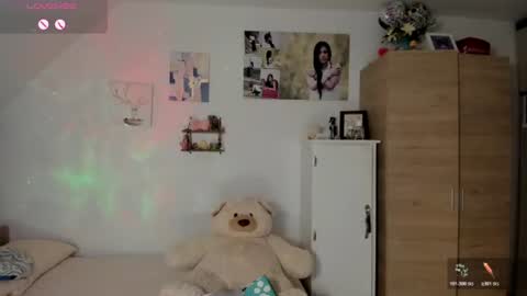 veronika online show from July 13, 2026, 3:53 am