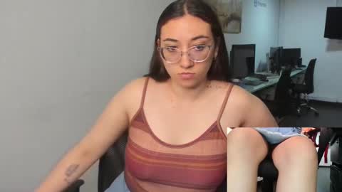 you can call me your sweettie assistant   online show from January 11, 2025, 12:50 pm