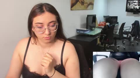 you can call me your sweettie assistant   online show from January 23, 2025, 6:14 pm