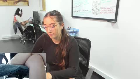 you can call me your sweettie assistant   online show from March 5, 2025, 2:56 pm