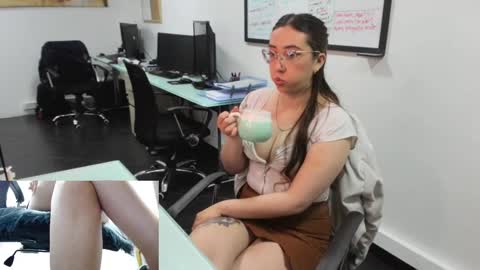 you can call me your sweettie assistant   online show from March 7, 2025, 2:56 pm