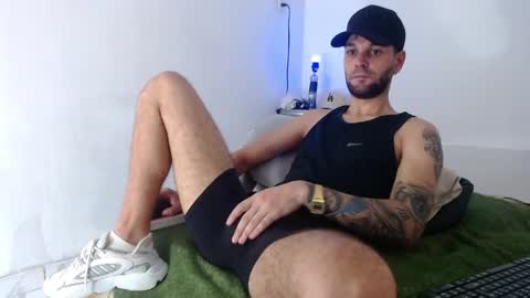 cristianhot125 online show from May 24, 2026, 5:07 pm