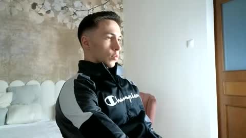 Snapshot of cristianovilla chatting on March 5, 2026, 4:25 pm CristianoHailey online show from March 5, 2026, 4:25 pm