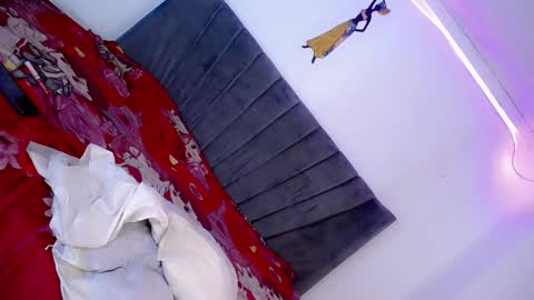 Cristinadollsex online show from September 11, 2025, 7:08 am
