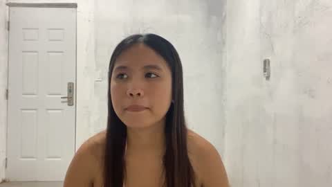 Mia online show from August 7, 2026, 11:45 am